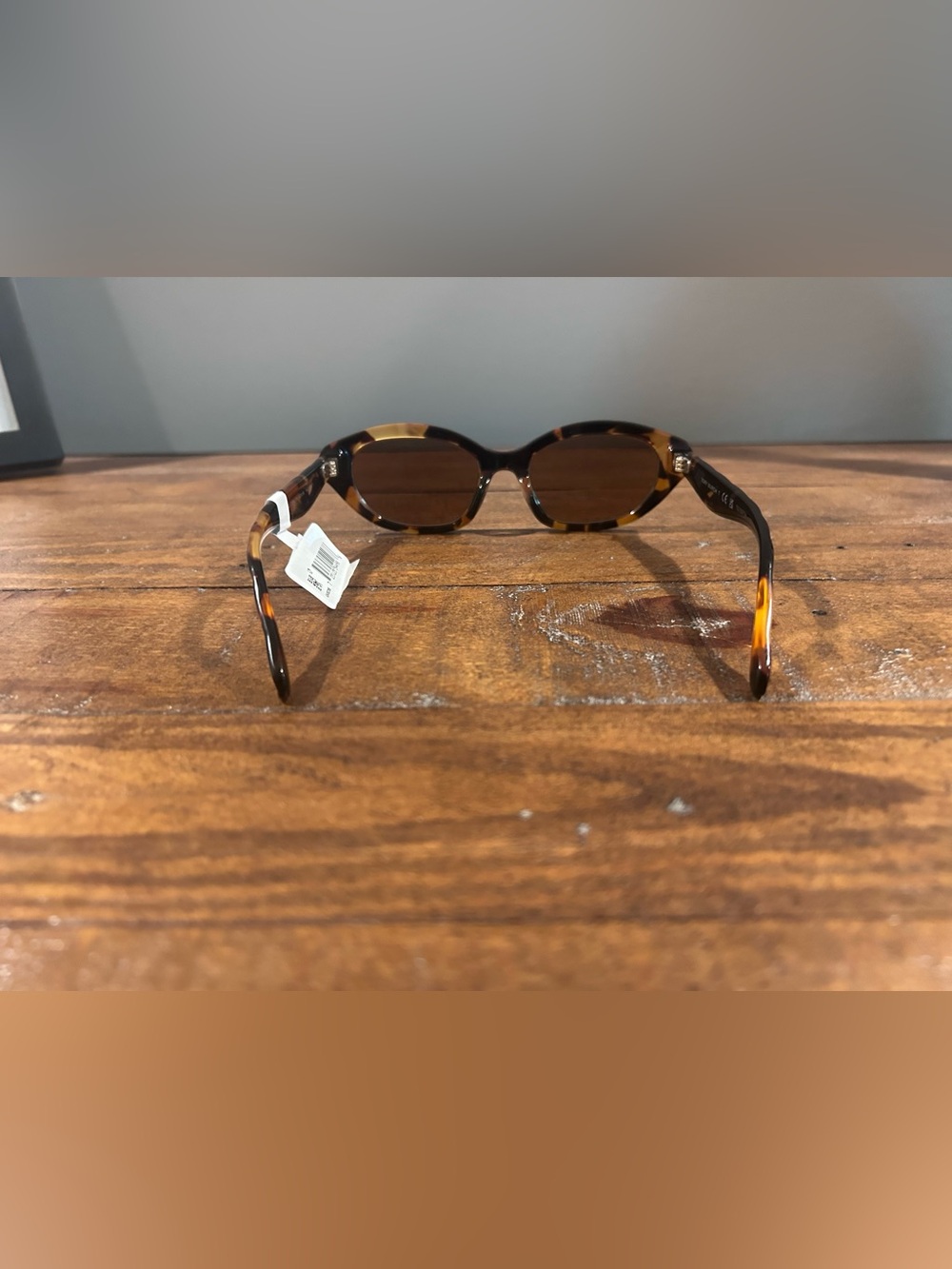 NWT Tory Burch Tortoise/Amber 52mm Non Polarized Sunglasses with Case. - Picture 5 of 9